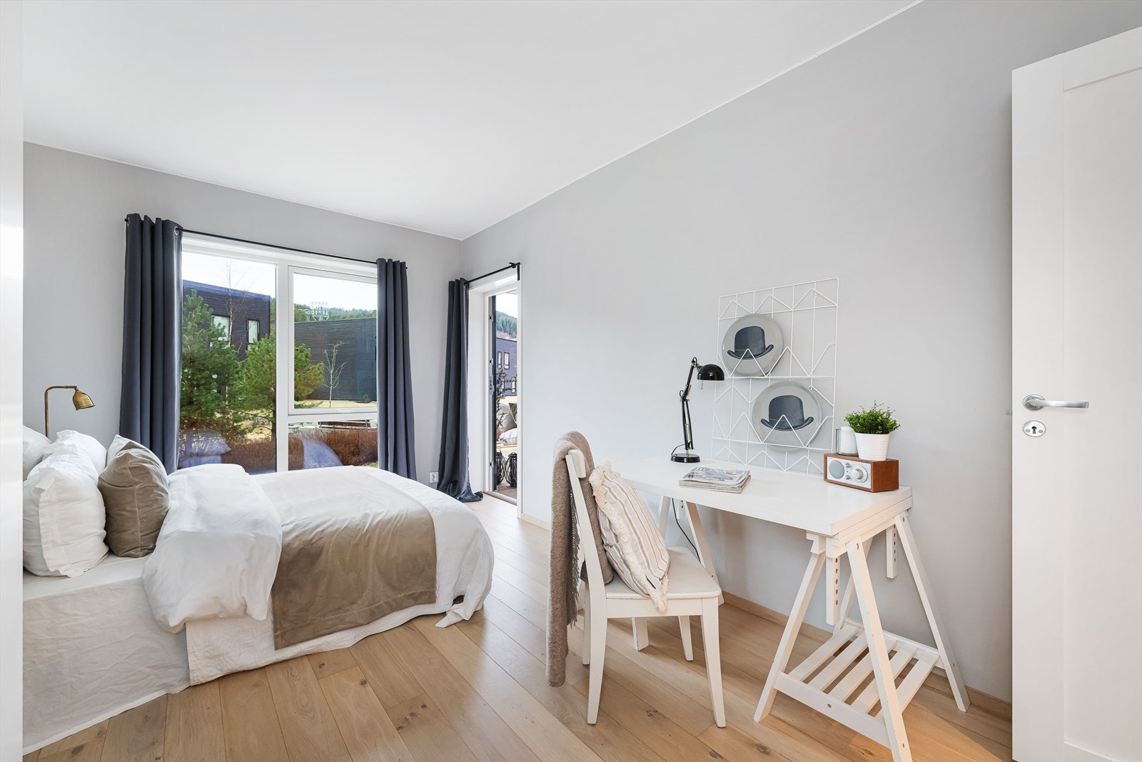 Det andre soverommet er også av god størrelse med plass til ulike møbleringsløsninger. Galleribilde