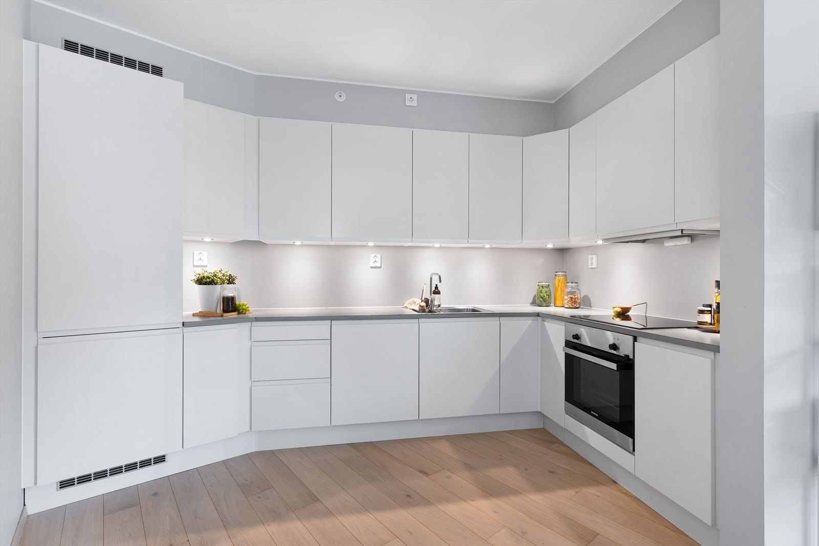 Her er det lagt opp til funksjonalitet i hverdagen og fleksibilitet for selskapelige anledninger. Galleribilde