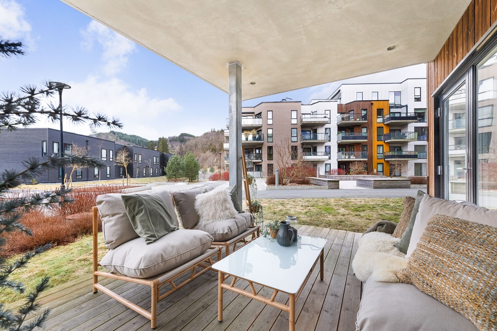 Altanen er perfekt for avslappende stunder og hyggelige stunder sammen med venner og familie. Galleribilde