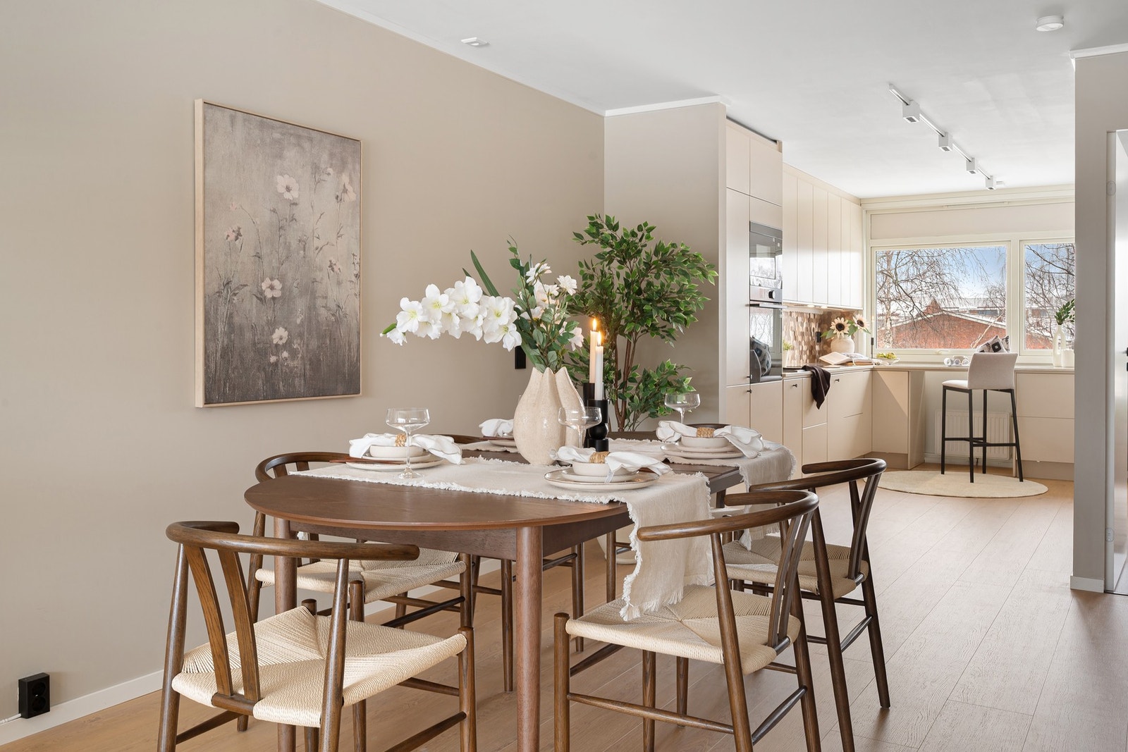 Leiligheten er nyoppusset i 2026 og kjøkkenet er fra 2024. Galleribilde