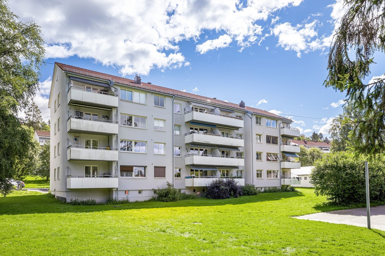 Fasaden her sett på sommertid. Galleribilde
