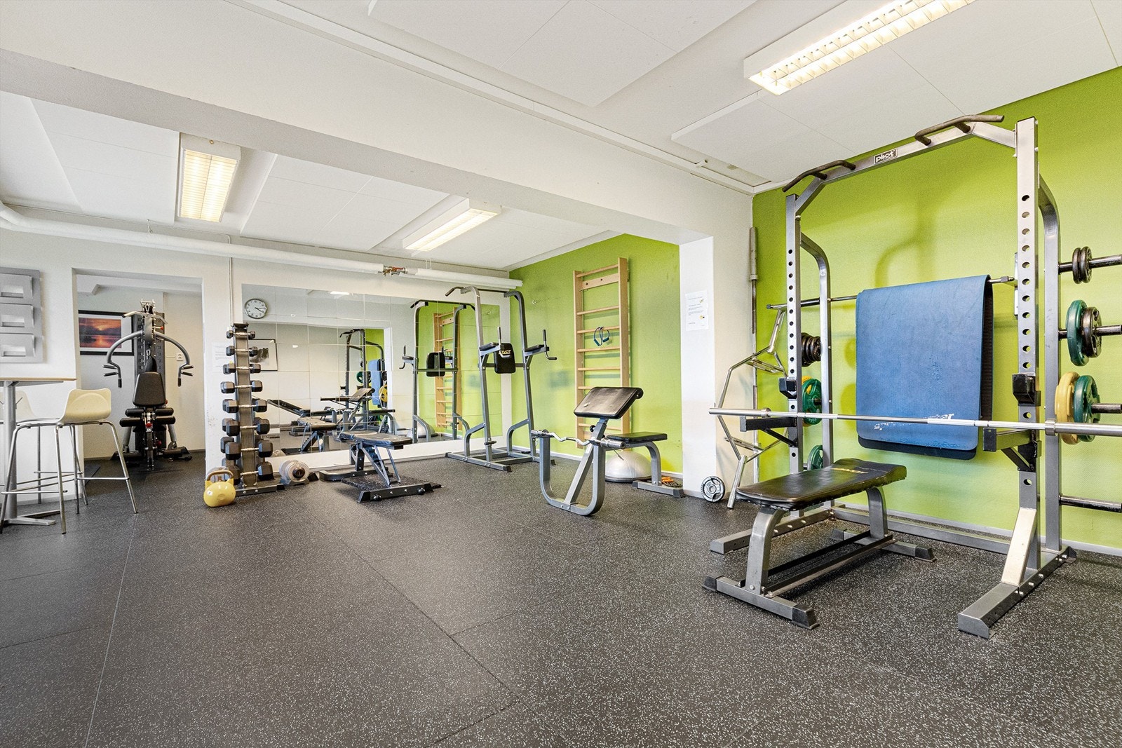 I tillegg har borettslaget eget trimrom, hvor man booker tid via portal på nettet. Galleribilde