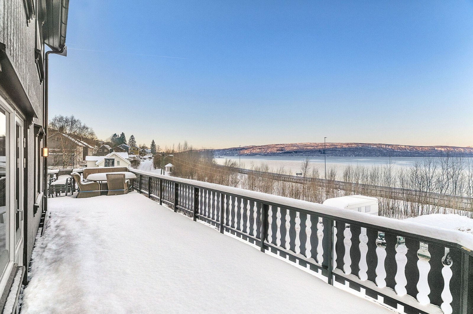 Utsikt mot Ofotfjorden og Veggelandet Galleribilde