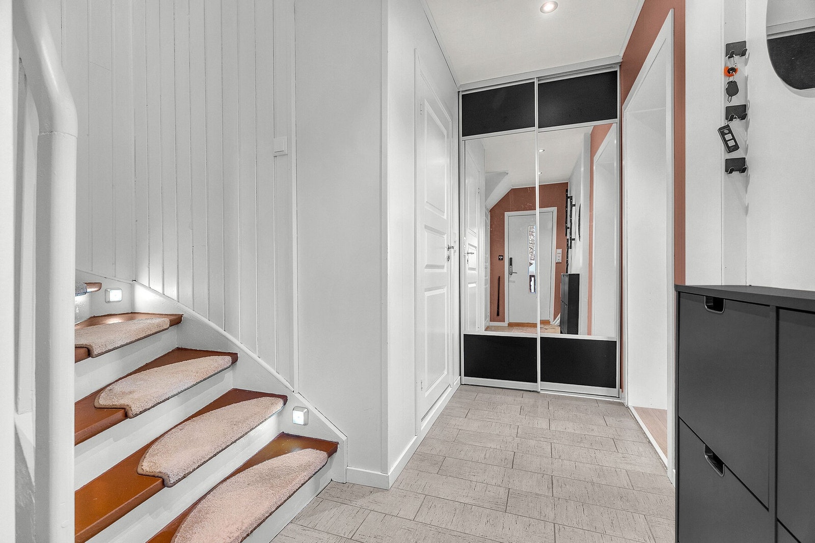 Entré/ trapp til 2.etg. Galleribilde