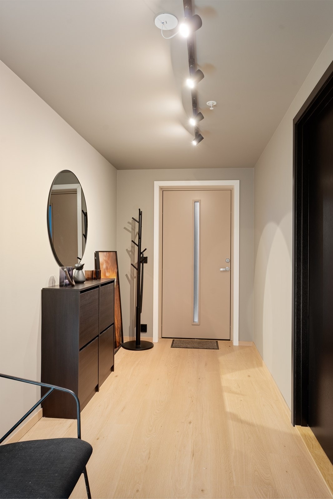 Entré/gang. Galleribilde