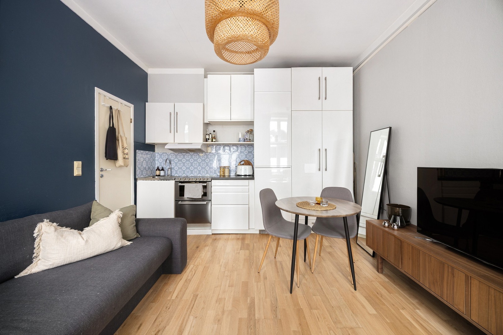 Kjøkkenet ble oppgradert med noen nye skap i 2020. Galleribilde