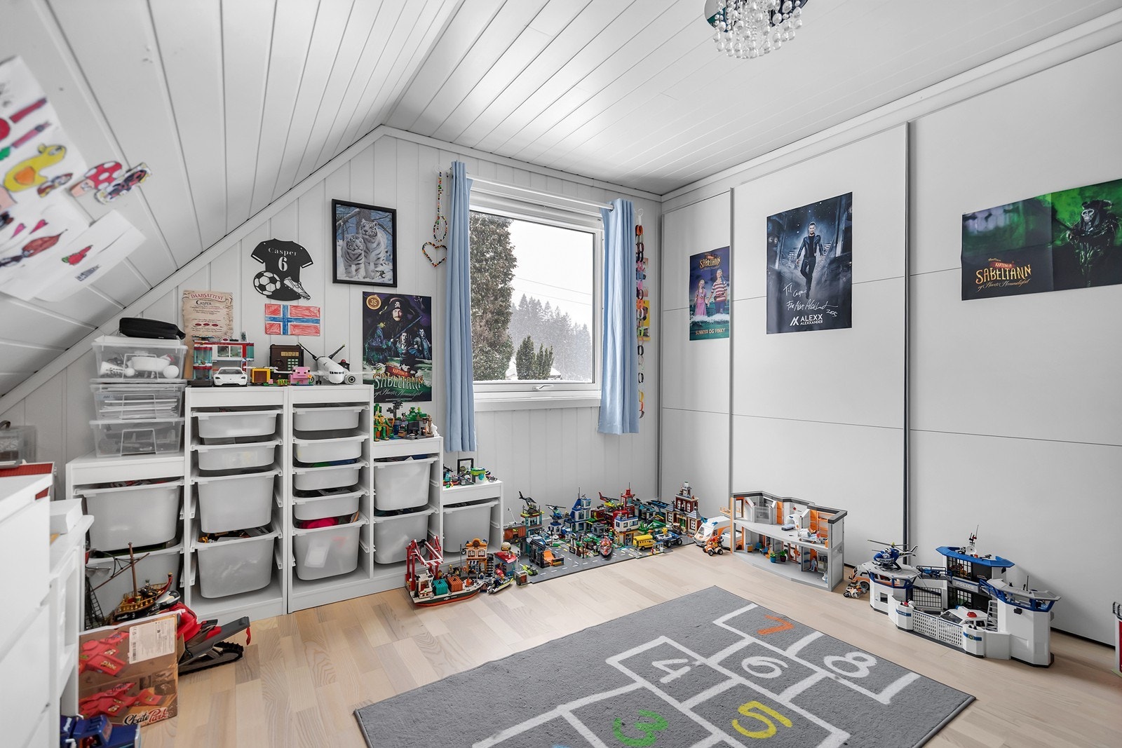 Soverom/loftstue. Galleribilde