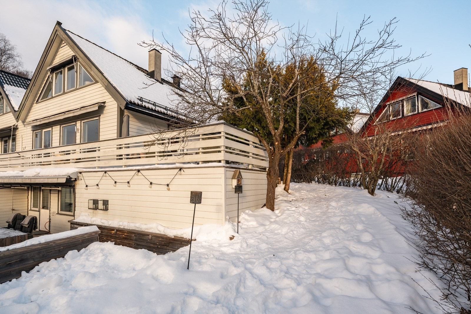 Gangsti rundt boligen. Galleribilde