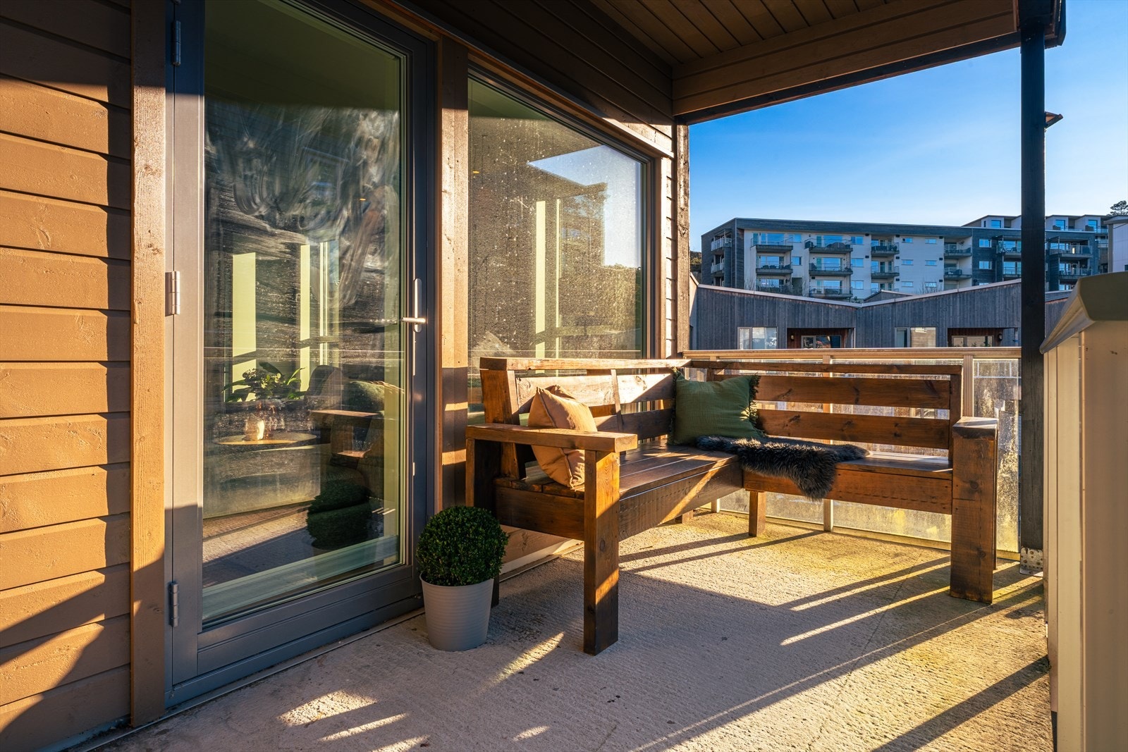 Det er plass til å innrede med en liten sittegruppe. Galleribilde