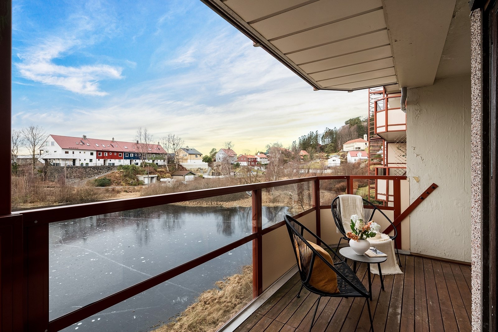 - Her har du god plass til ønsket utemøblement - Galleribilde