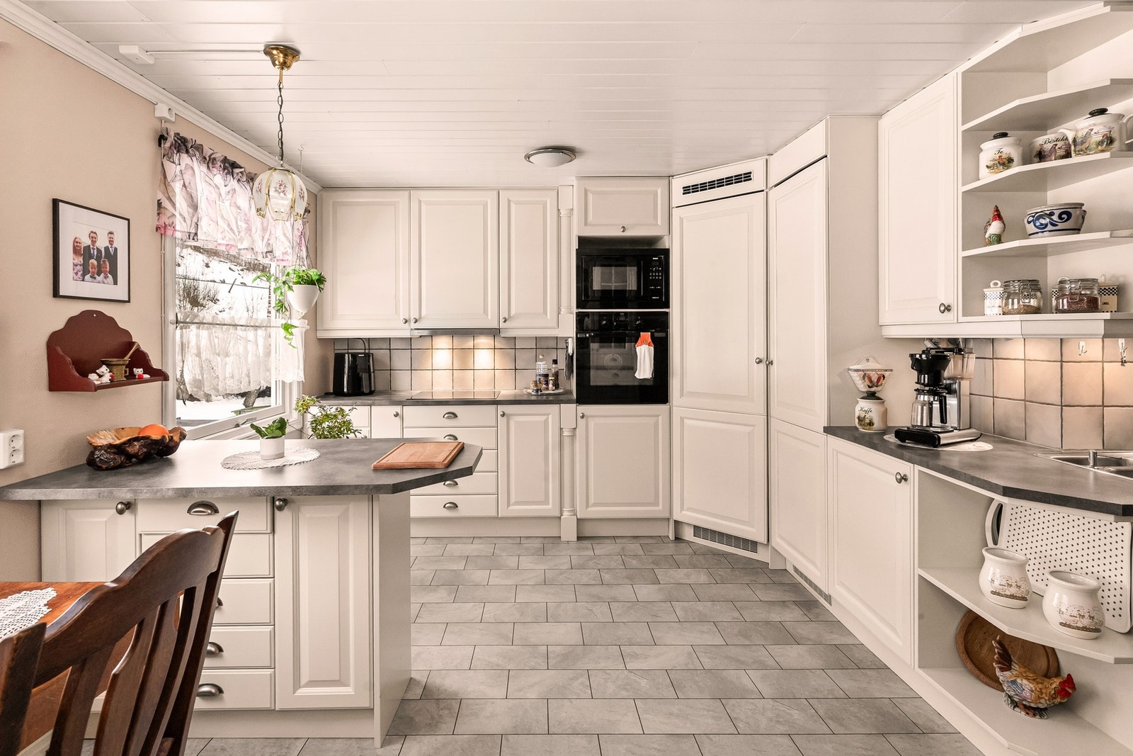 Stort og godt kjøkken Galleribilde