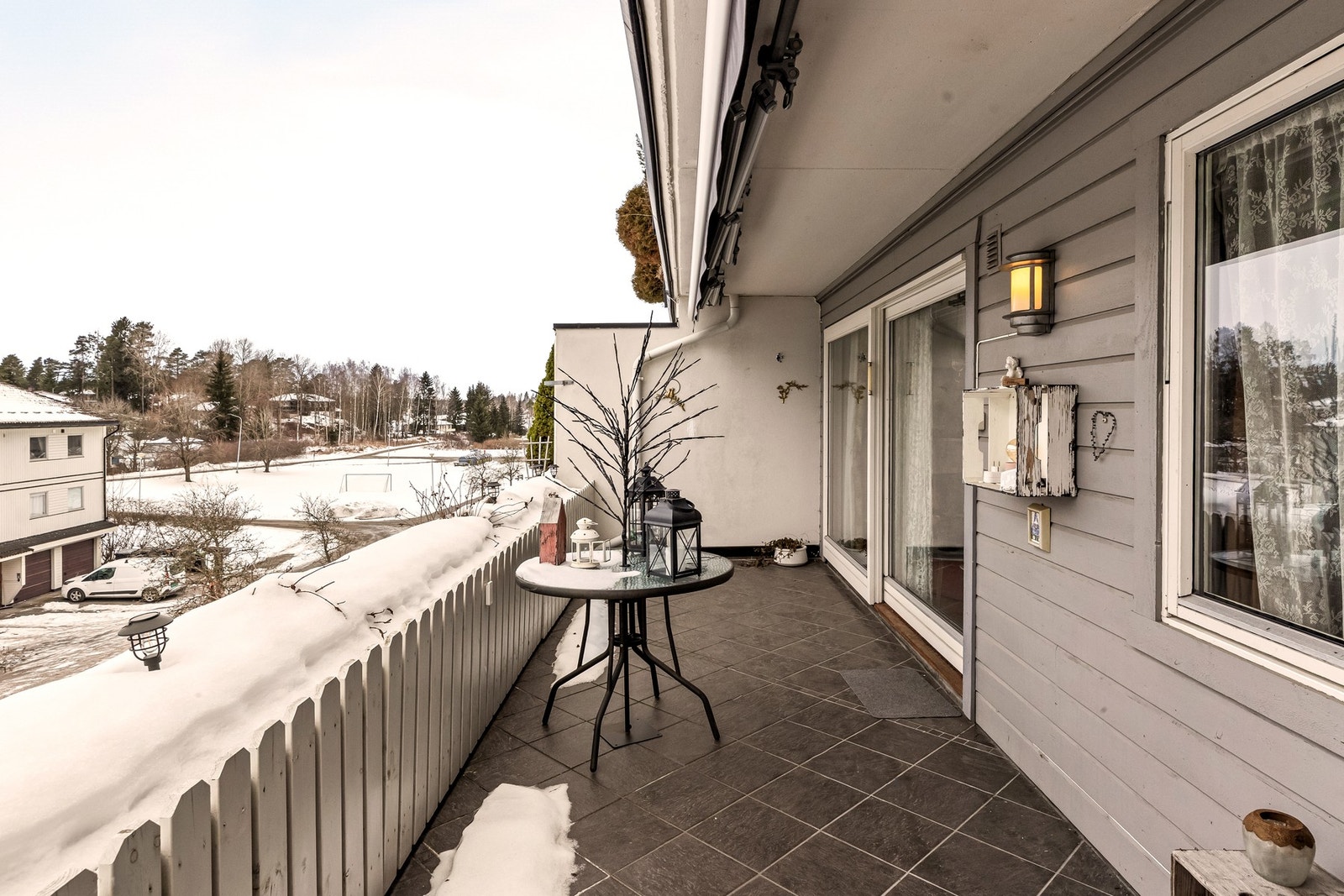 Solrik uteplass Galleribilde