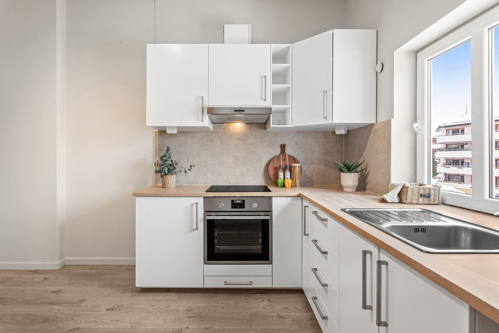 Rikelig med skap Galleribilde