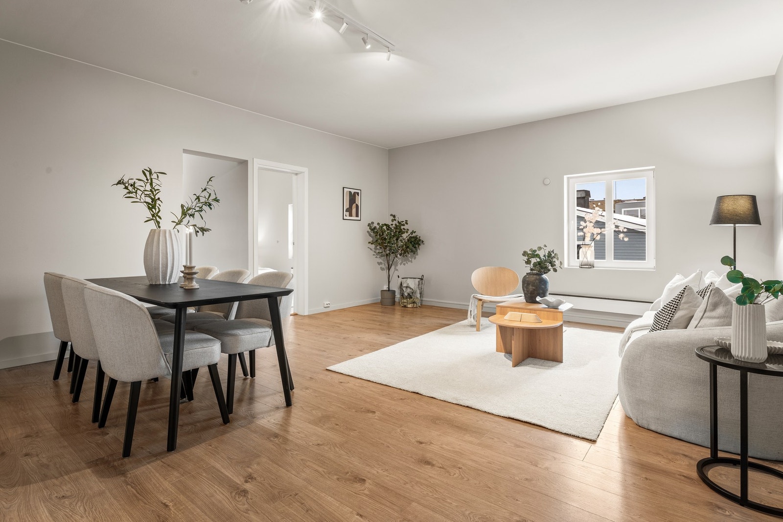 PrivatMegleren v/Ellen Pike og Aleksander Fjeld Andersen har gleden av å presentere Sagdalsveien 7A Foto: OhShot Galleribilde