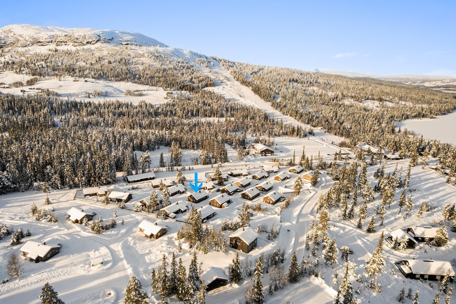 Valsfjell med nytt skitrekk i bakgrunnen. Galleribilde
