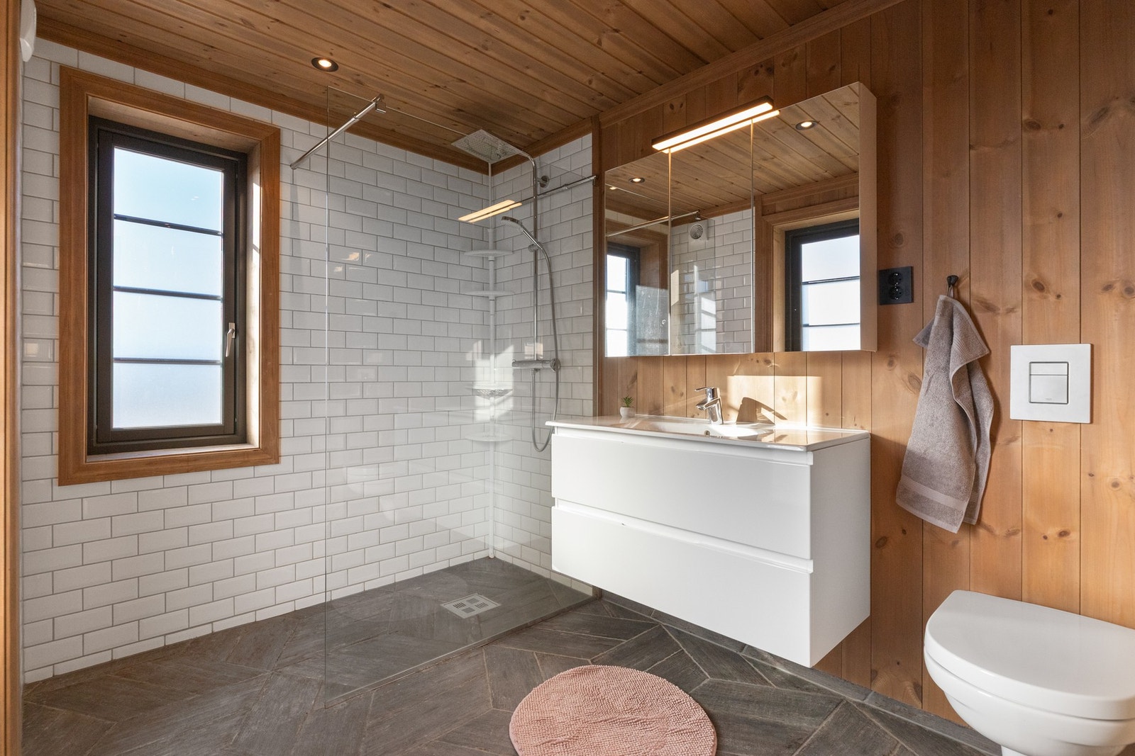 Bad ved hovedsoverom Galleribilde