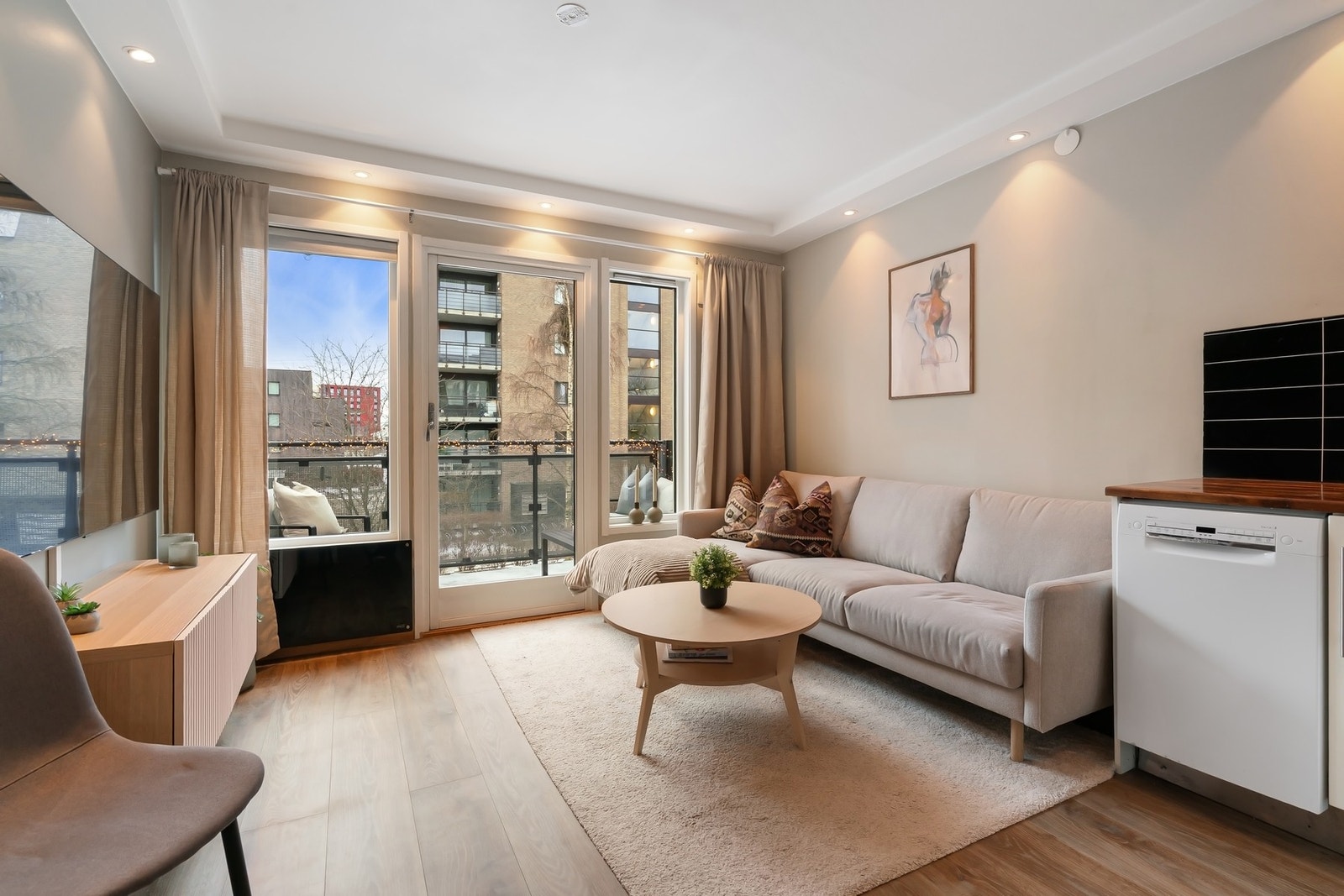 PrivatMegleren Allé v/ André Ekeland har gleden av å presentere Spireaveien 10A. Foto: Zovenfra Galleribilde