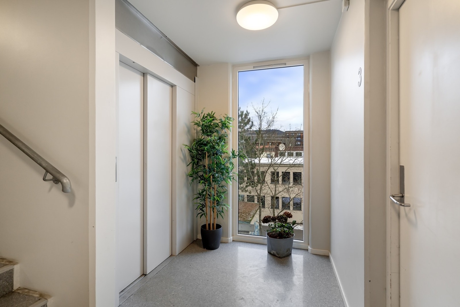 Heisadkomst til etasjeplan Galleribilde