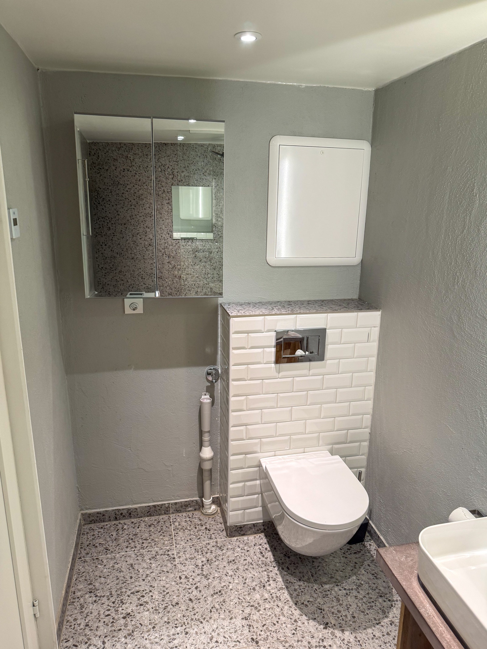 Bad med opplegg for vaskemaskin Galleribilde