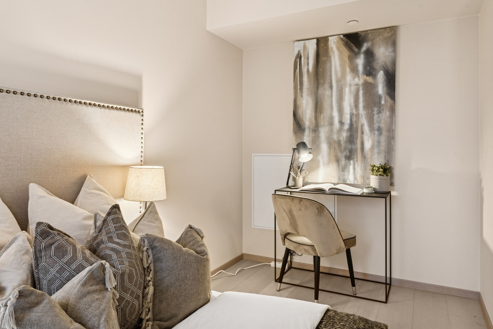 Det er godt med plass på soverom til f.eks. garderobe eller hjemmekontor Galleribilde