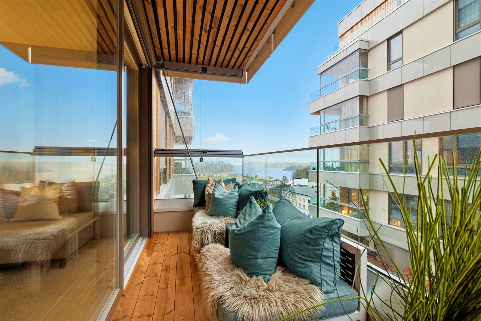 Leiligheten ligger midt i hjerte av Sandvika med nærhet til sjøen Galleribilde