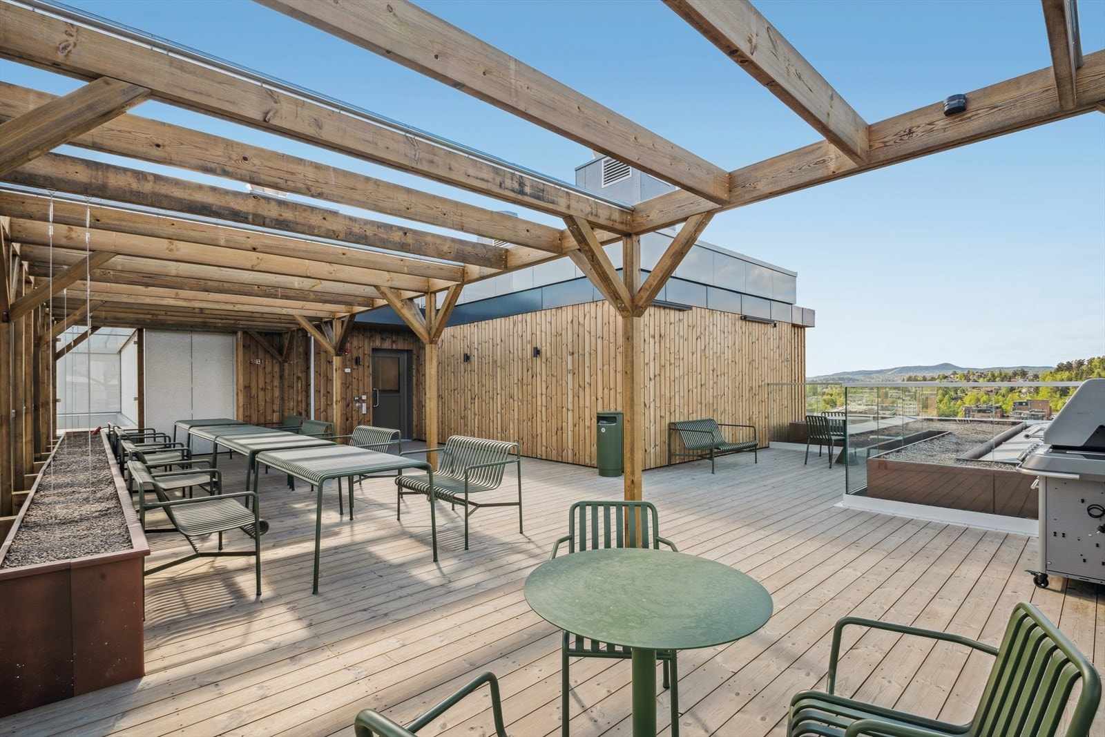 Her ligger alt til rette for å nyte finværsdagene utendørs. Galleribilde