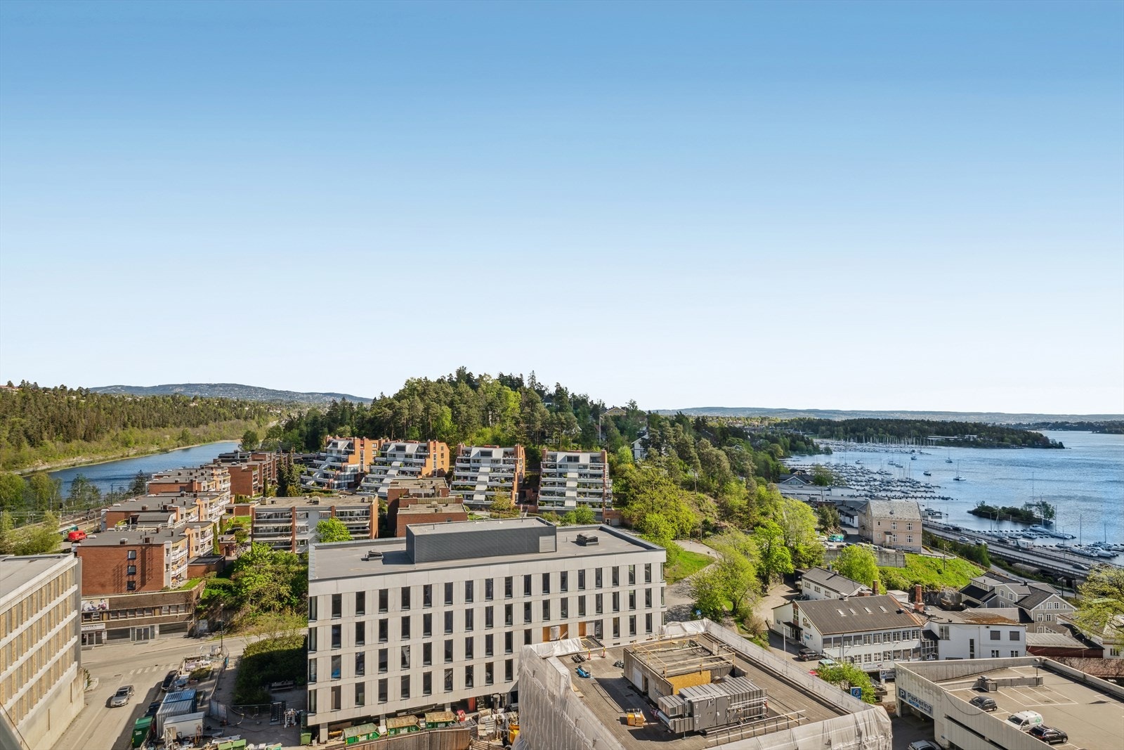 Nydelig utsikt fra takterrassen. Galleribilde