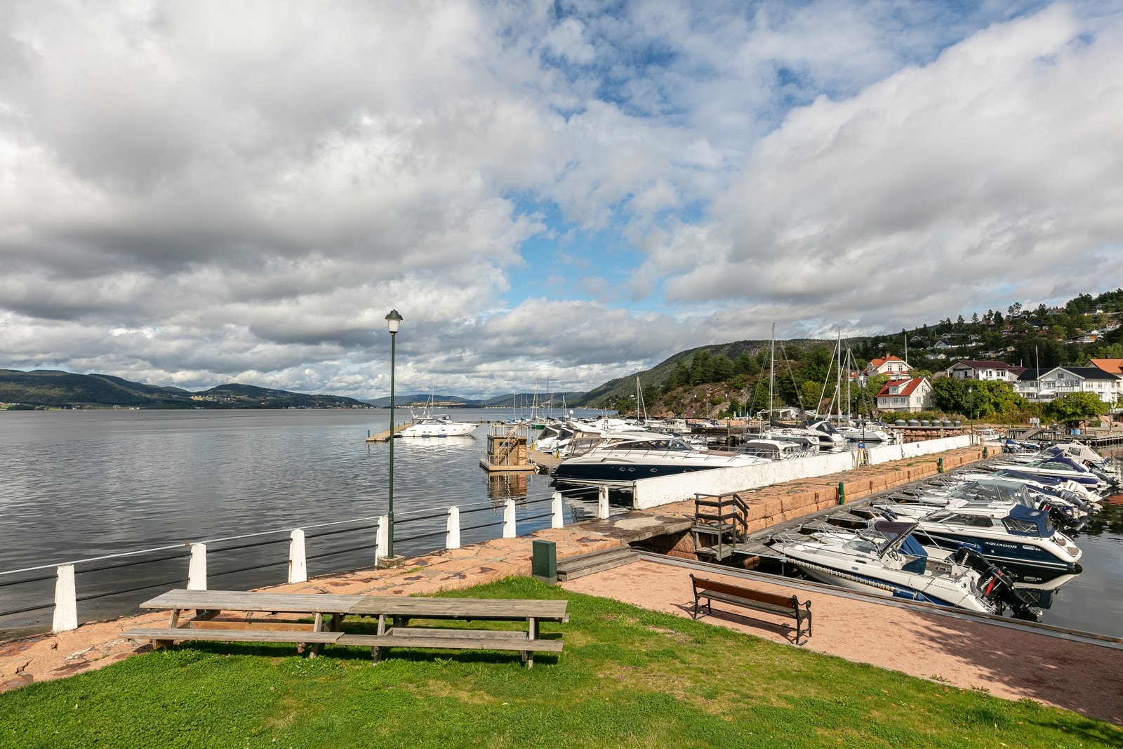 Holmsbu sentrum Galleribilde