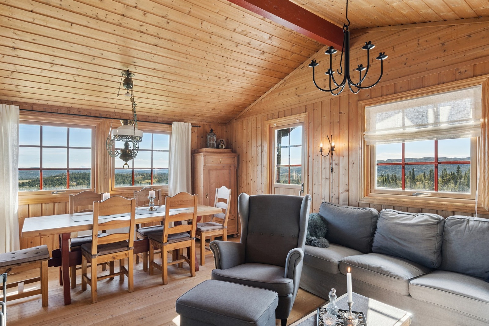 Velkommen til Luskeråsen 114, en eiendom presentert av EIE Fjellmegleren!
FOTO: EFKT (Tor Solberg) Galleribilde