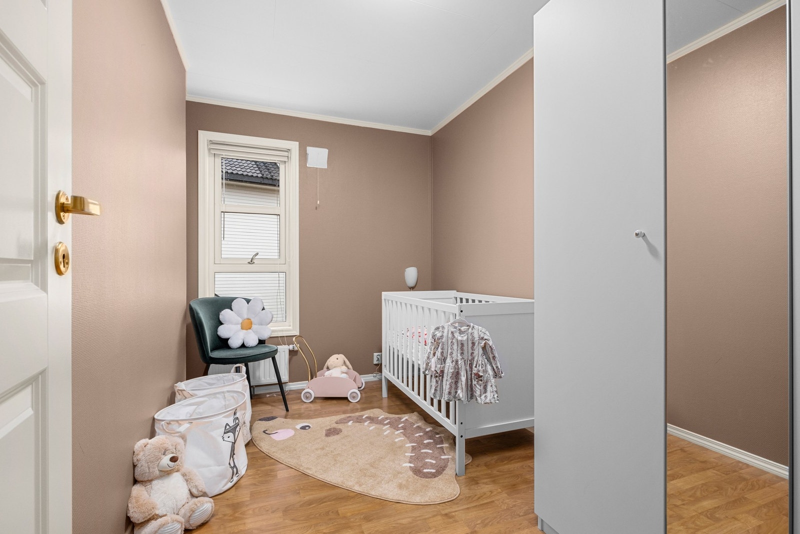 Soverom 2 er også av god størrelse på 7,1 kvm Galleribilde