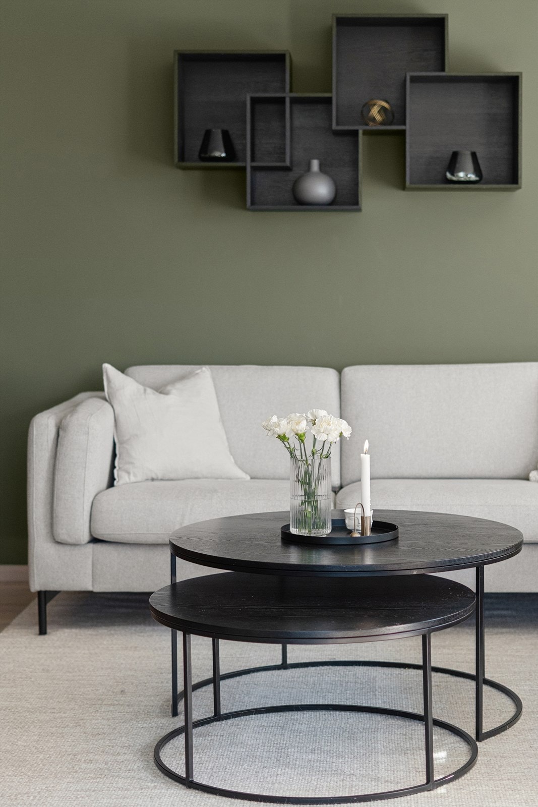 Her får du god plass til både sofagruppe og spisegruppe. Galleribilde