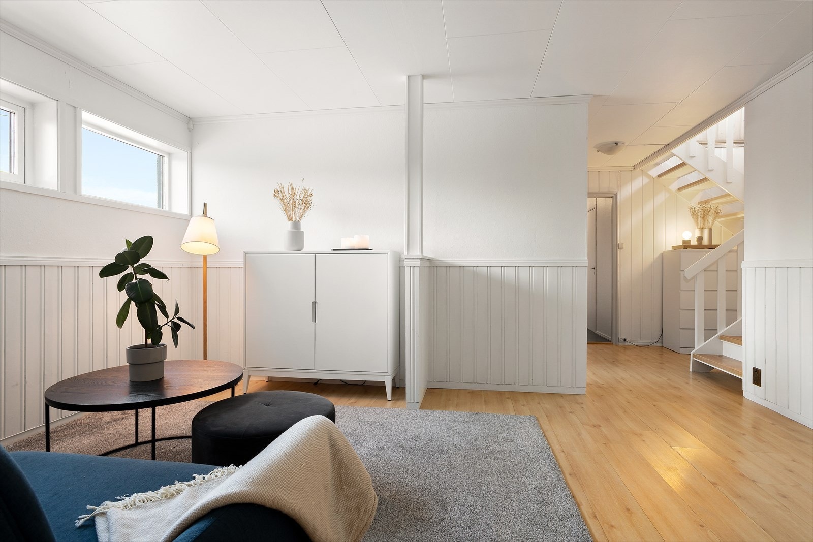 Et lyst og koselig hjem som innehar alt en familie trenger av rom i hverdagen. Galleribilde