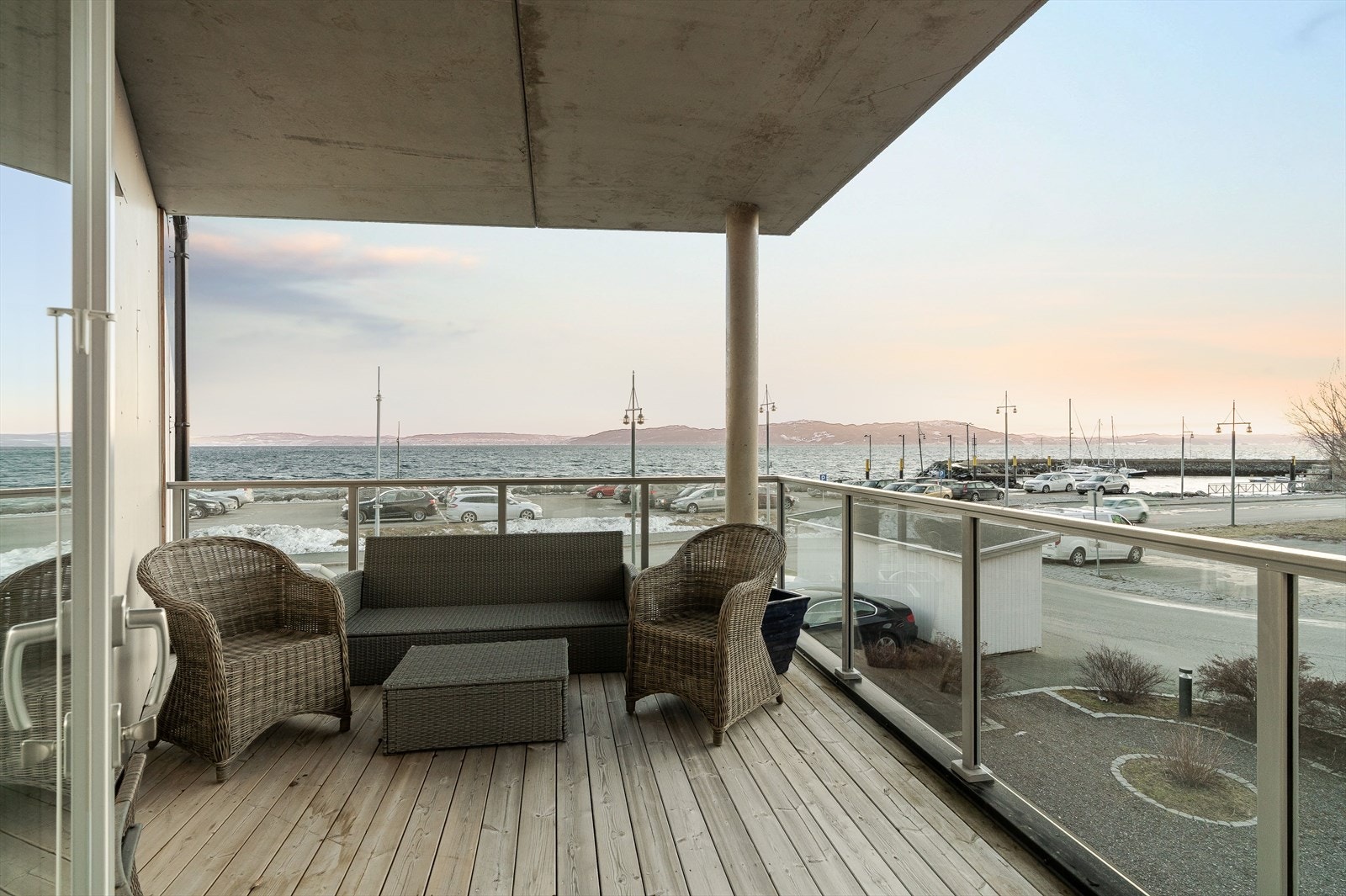 Balkongen er på ca. 11,5 kvm. Galleribilde