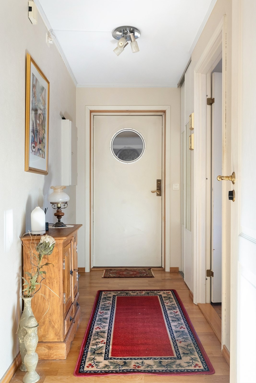 Trappefri og enkel tilgang til boligen inngang Galleribilde