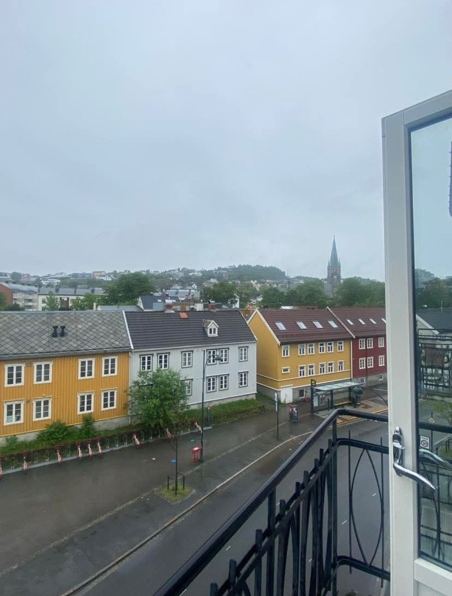 Utsikt fra verandaen på høsten Galleribilde