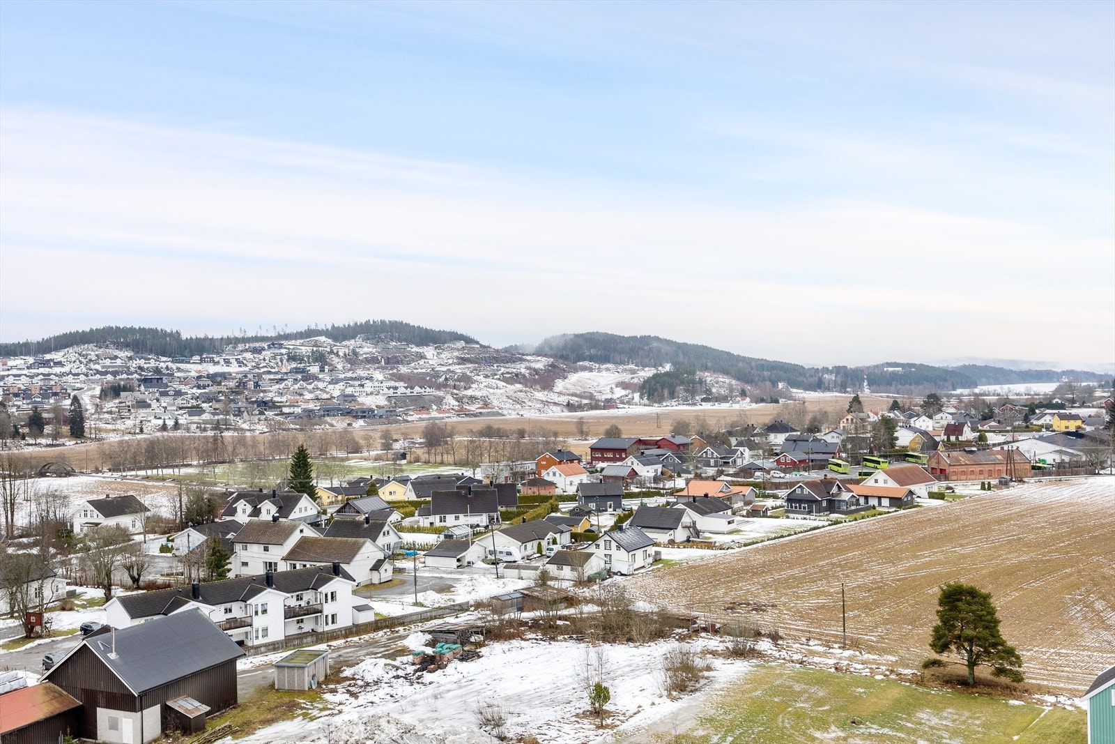 Fra takterrassen er det 360 graders utsikt utover Bjørkelangen og omkringliggende åskammer Galleribilde
