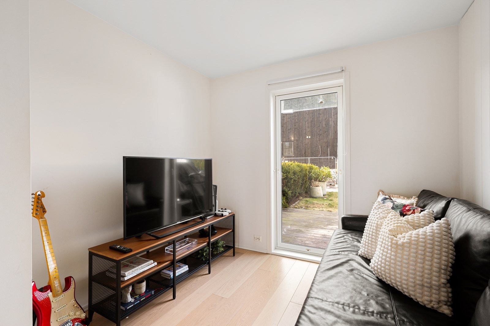 Det er 1 soverom i denne etasjen som er benyttet som tv-stue. Galleribilde