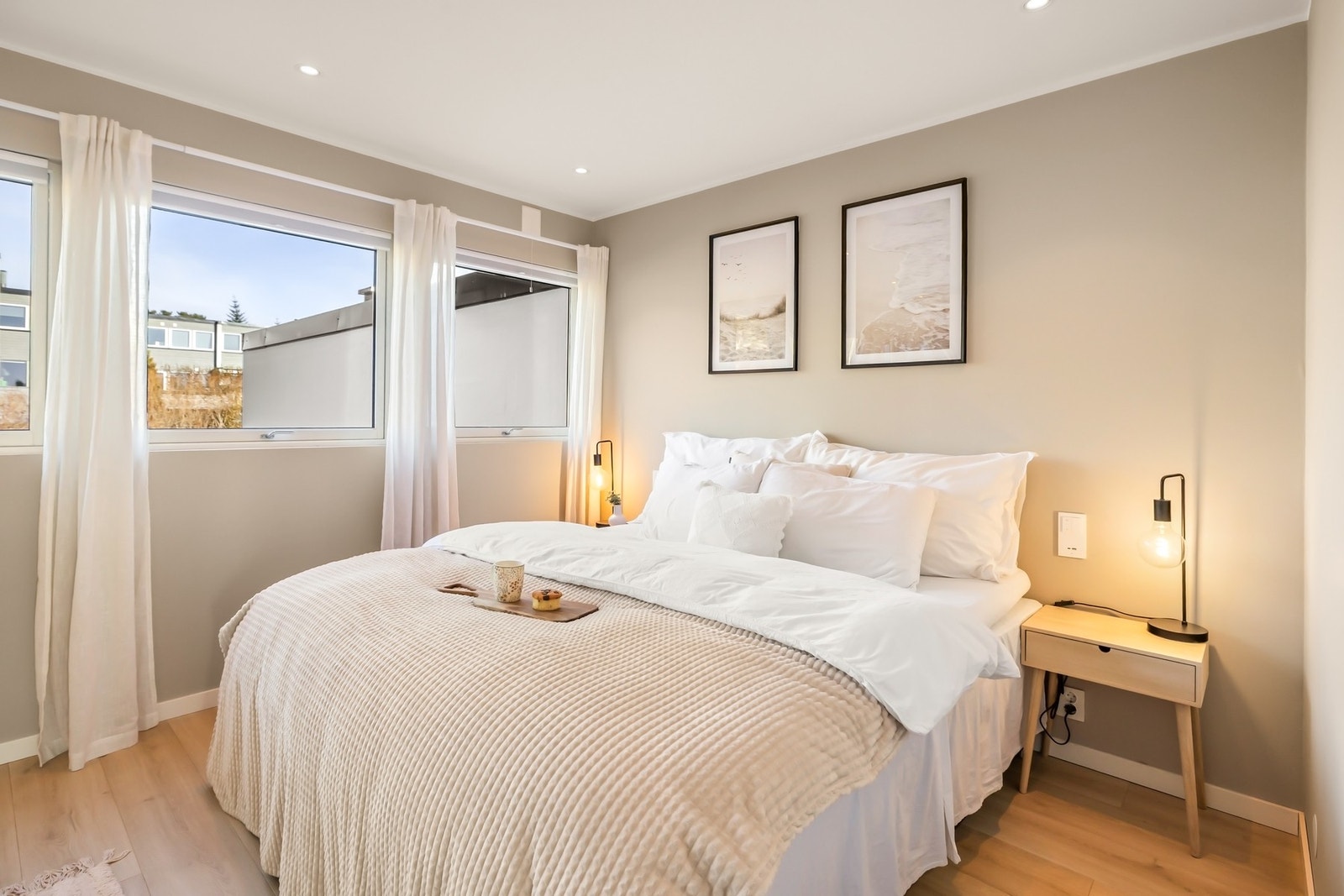 Hovedsoverommet måler 15 kvadratmeter, og har god plass til dobbelseng Galleribilde