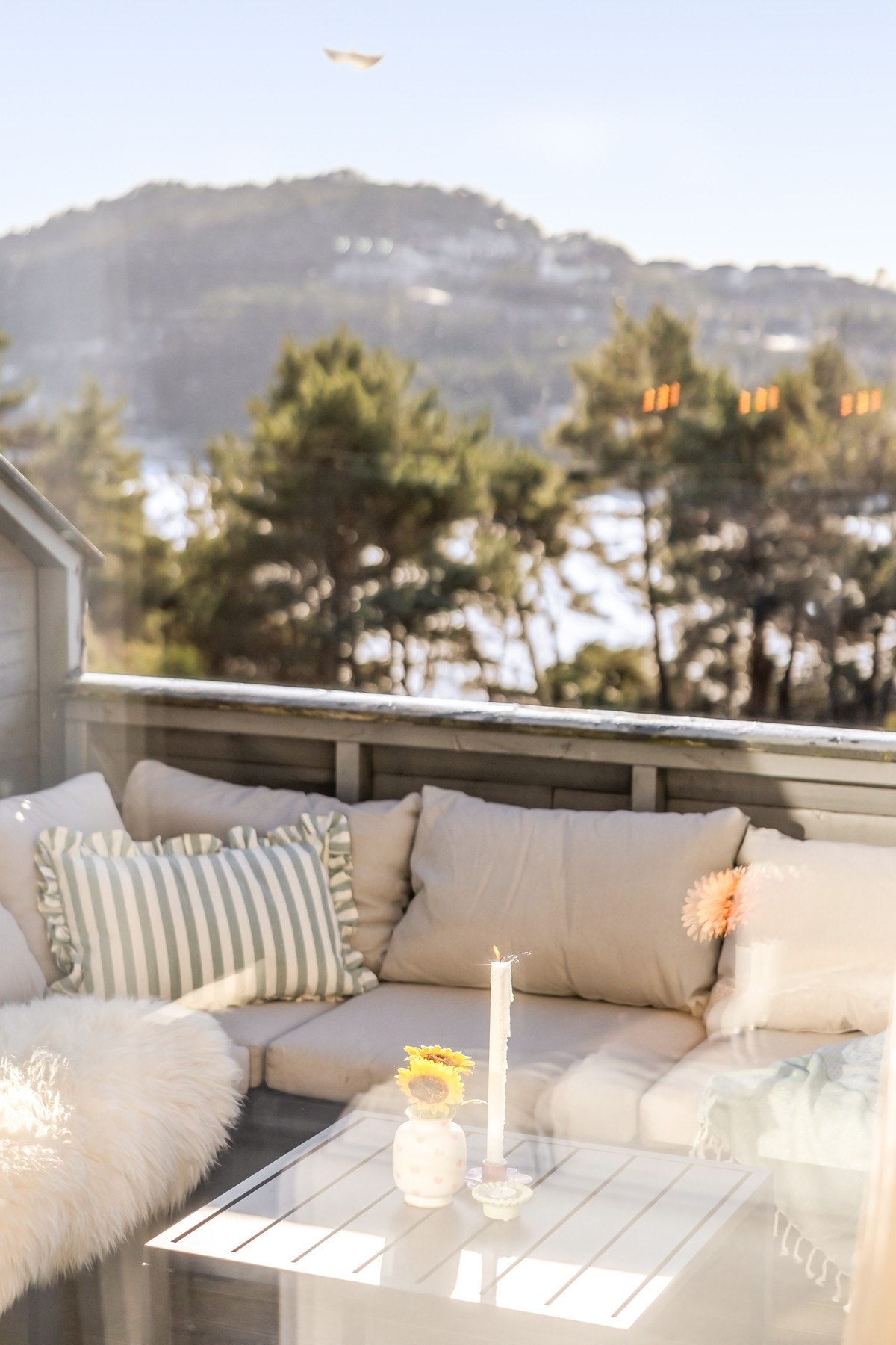 Boligen ligger i fremste rekke og har fri utsikt og optimale solforhold Galleribilde