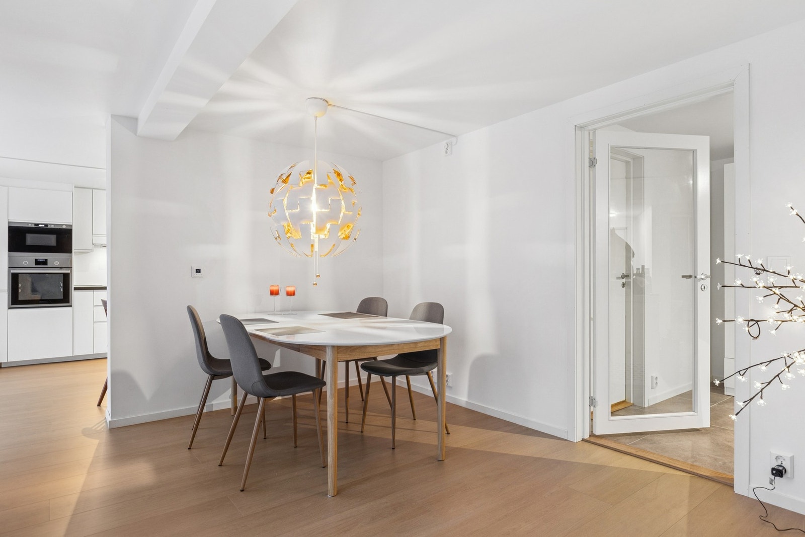 Koselig spiseplass. Galleribilde