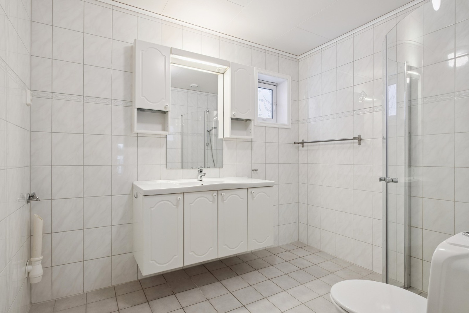 Flislagt bad med varmekabler. Galleribilde