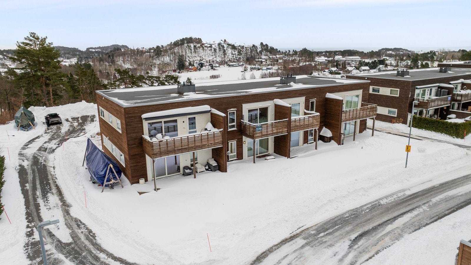 Moderne bygg med attraktiv beliggenhet i et rolig og etablert boligfelt. Galleribilde