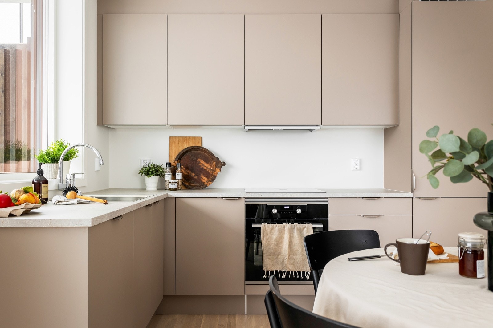 Kjøkken fra HTH, modell Stockholm Galleribilde