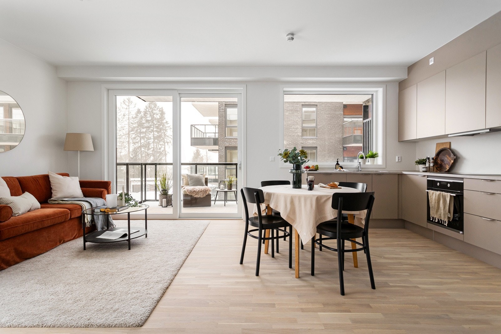 Pen og lys eikeparkett på gulv Galleribilde