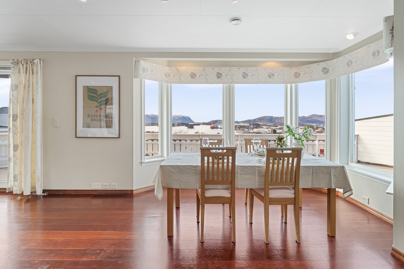 Flott utsikt og godt lysinnslipp Galleribilde