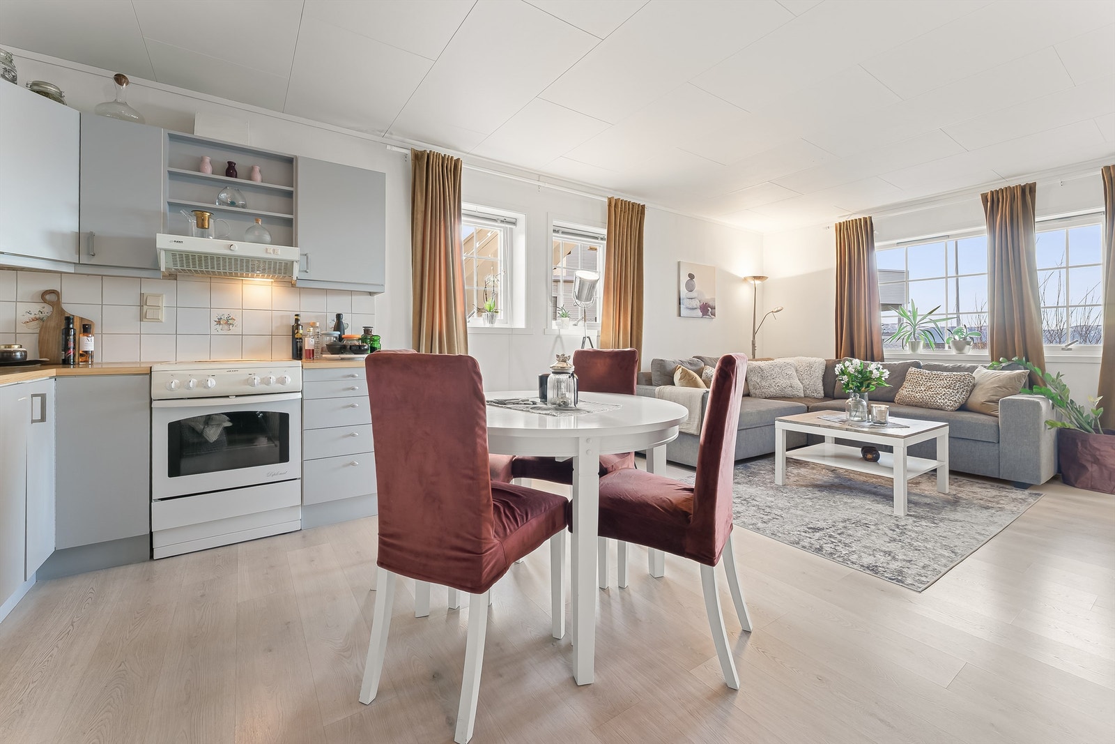 Utleieleilighet i underetasje inneholder gang/entré, stue/kjøkken, soverom og bad/vaskerom Galleribilde