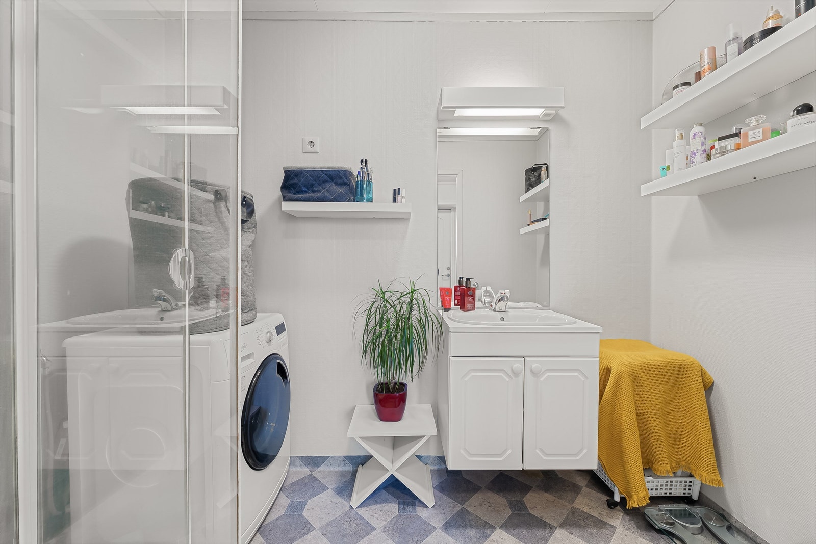 Bad/vaskerom i utleieleilighet Galleribilde
