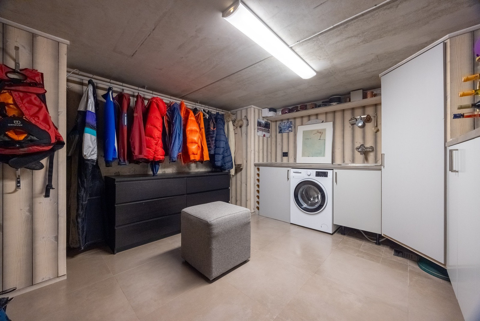 Garderoberom/tekniskrom. Galleribilde