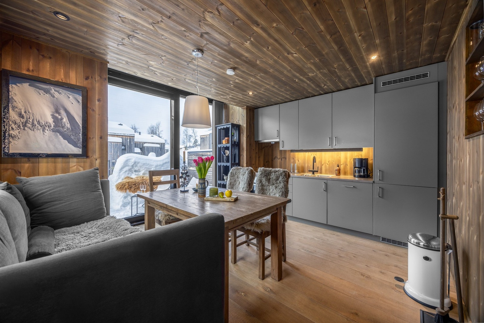 Tidløst og delikat kjøkken fra Huseby. Galleribilde