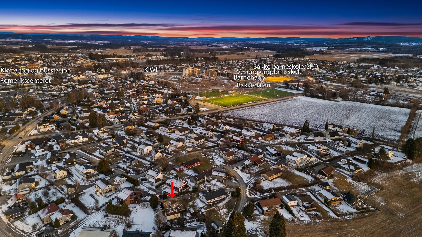 Eiendommen ligger sentralt til på Kløfta. Galleribilde